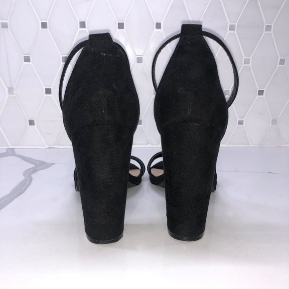 Shoedazzle "NERI" Ankle Strap Sandal - Picture 3 of 7